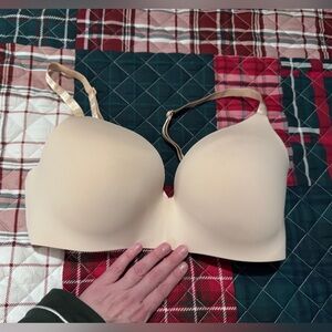 Victoria's Secret Cream Bra